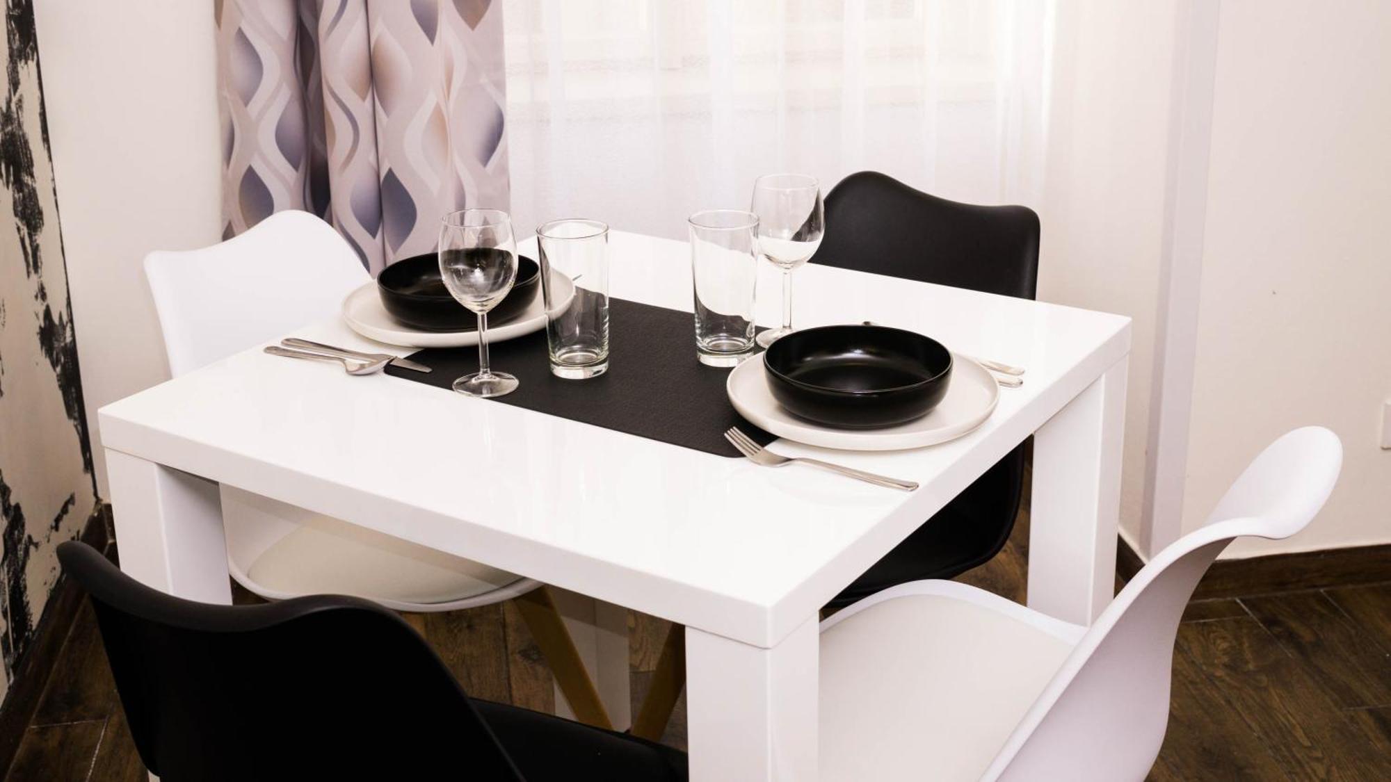 Black & White Apartment Prague By Wenceslas Square And Muzeum Dış mekan fotoğraf