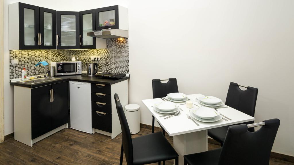 Black & White Apartment Prague By Wenceslas Square And Muzeum Oda fotoğraf