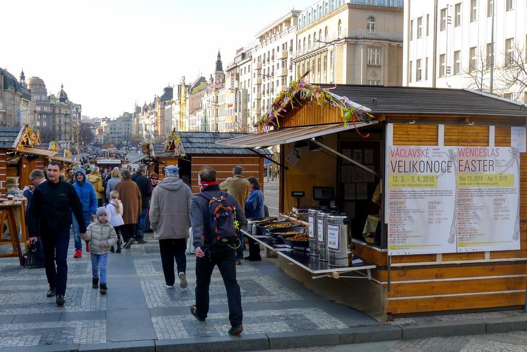 Black & White Apartment Prague By Wenceslas Square And Muzeum Dış mekan fotoğraf